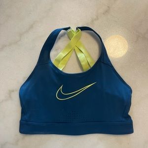 Nike sports bra top